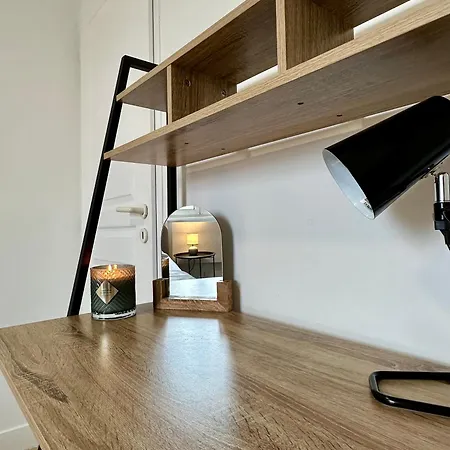 La Croix Blanche - Proche Hopital - Parking